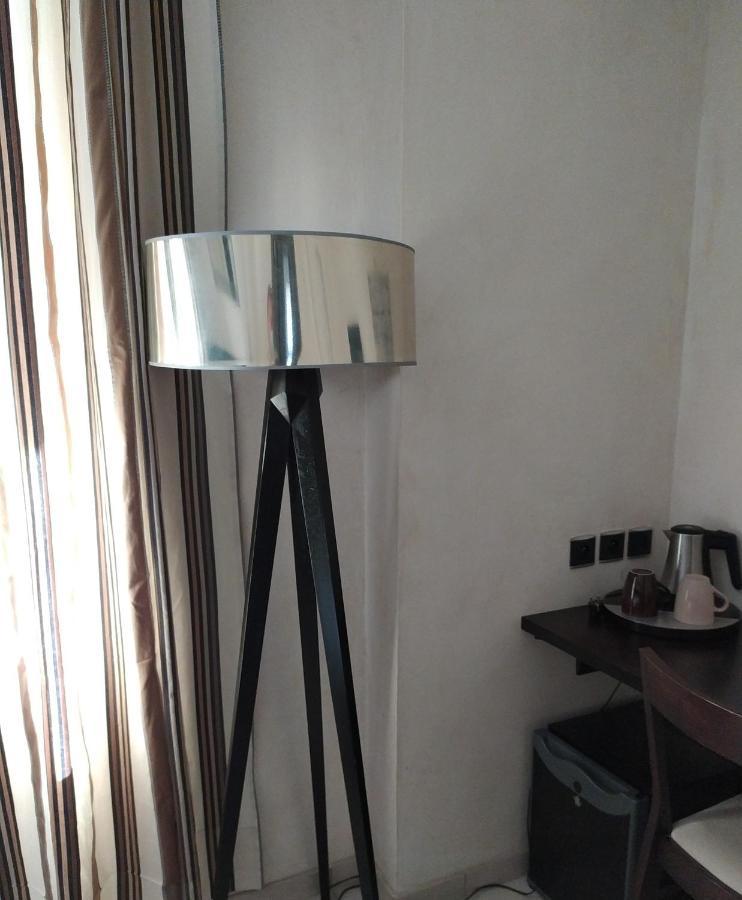Le Synaya Hotel ซานารี-ซูร์-แมร์ ภายนอก รูปภาพ