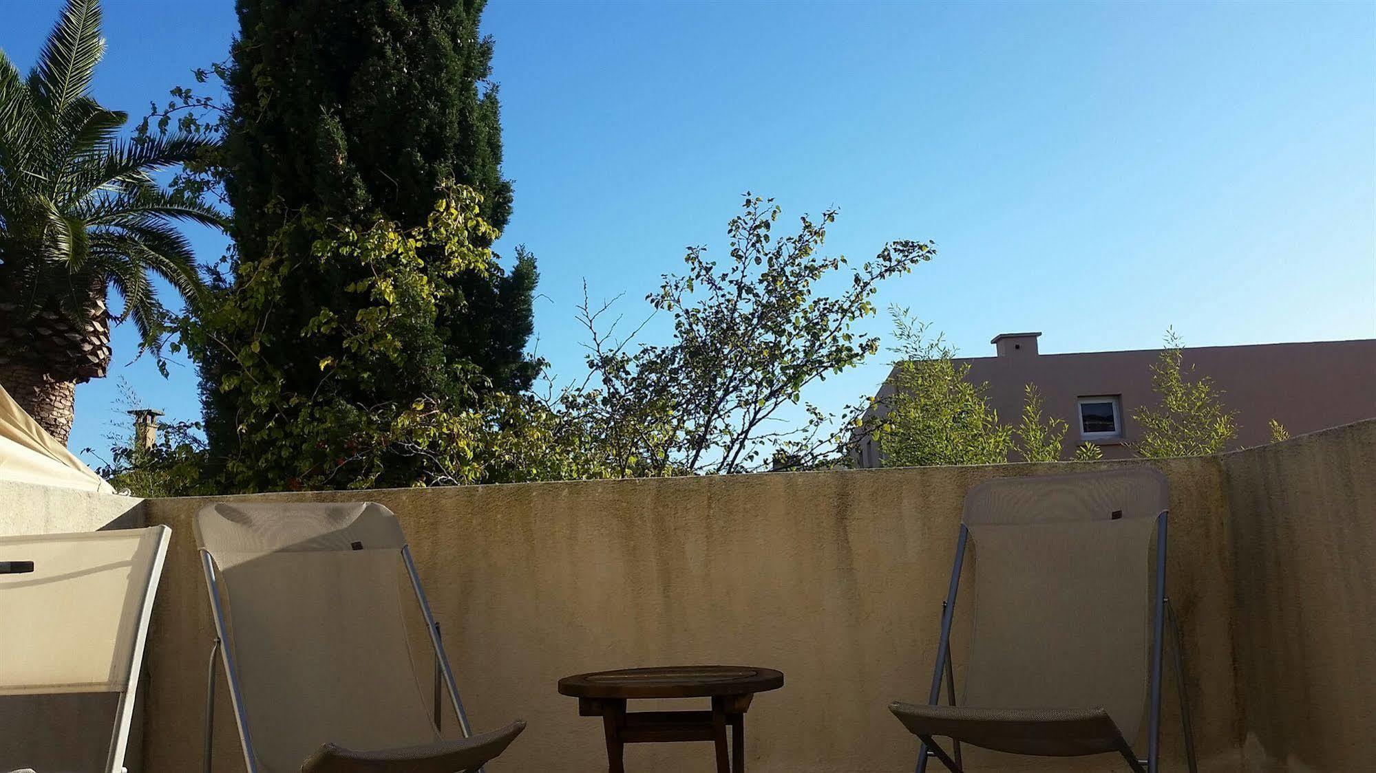 Le Synaya Hotel ซานารี-ซูร์-แมร์ ภายนอก รูปภาพ