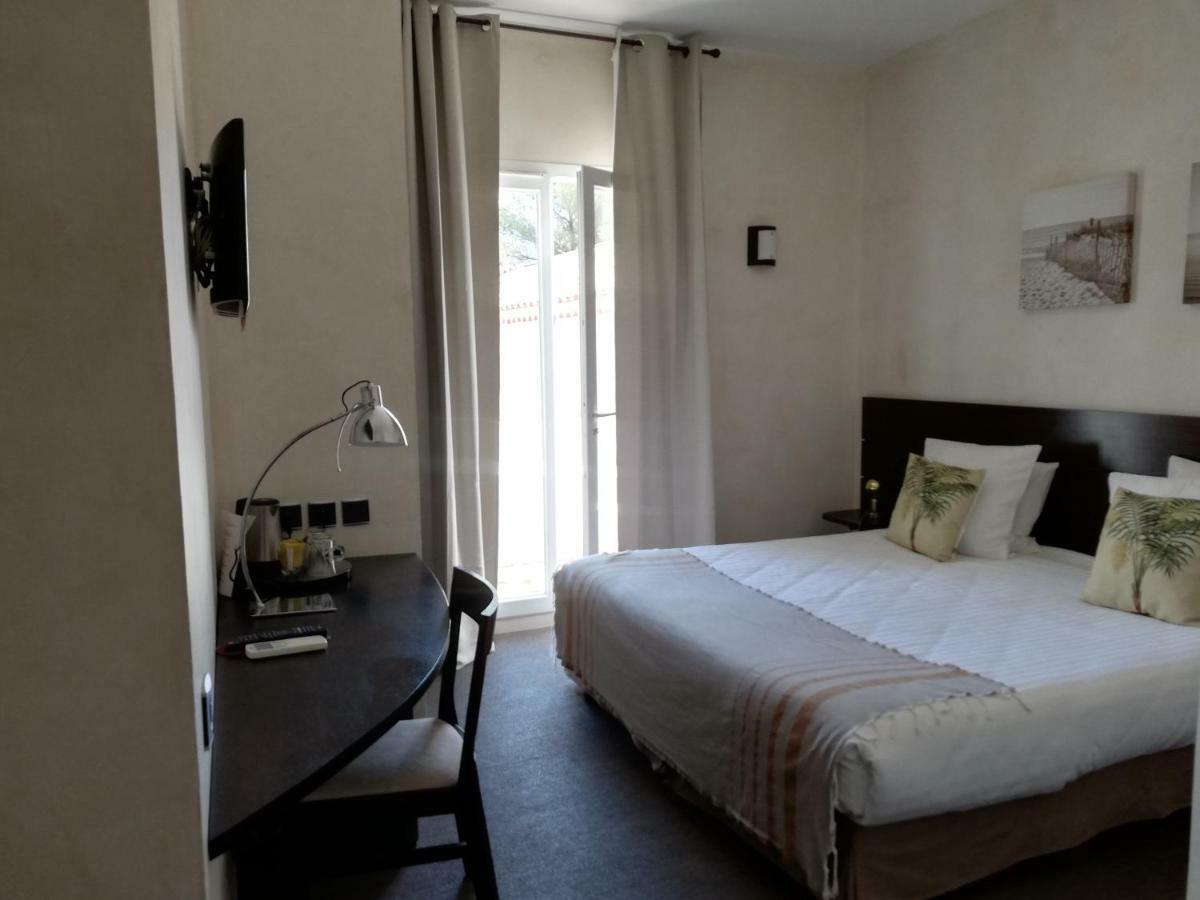 Le Synaya Hotel ซานารี-ซูร์-แมร์ ภายนอก รูปภาพ
